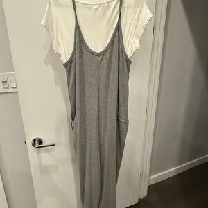 Sincerely Jules Gray and White Ensemble